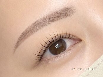 フィズアイビューティー 岡崎竜美ヶ丘店(fiz eye beauty)の写真/【まつげパーマ＆パリジェンヌ】湿気・汗で下がりやすい時季。ビューラーいらず、マツパでメイクも時短★