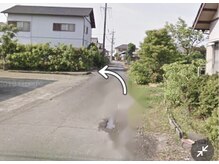 サロン レインボー(SALON RAINBOW)/道が細いです。