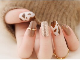 アニマル柄ニュアンスネイル