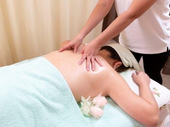 ソレイユの写真/家事、デスクワーク、立ち仕事の方必見！首肩こりやむくみをオイルマッサージで解消♪香りにも癒される…