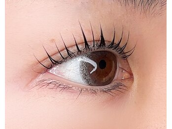 まつげとまゆげ屋の写真/【くるんと上向き★まつげパーマ(ラッシュリフト)】技術で選ばれるアイリスト在籍★あなたの瞳に似合わせる