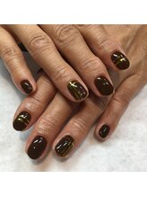 クリスタルネイル ボンベルタ橘店(CRYSTAL NAIL)/ブラウン×ラインテープ
