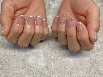 キャンアイドレッシー 三鷹ネイルサロン/ラメグラデーション