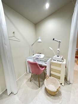 マリリン(MARILYN)/ネイルブース