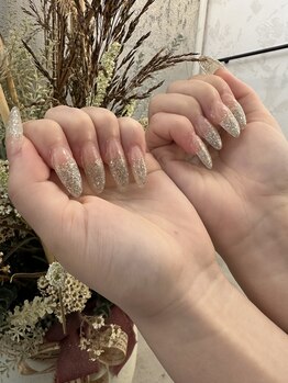 プルメリアドット(Plumeria.)/ラメグラネイル