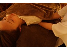 小顔・ドライヘッドスパ専門店 隠れ家cuco【クコ】/ヘッドスパ/マッサージの様子