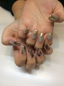 ティーエヌ 本厚木店/アシンメトリーネイル7000円税抜