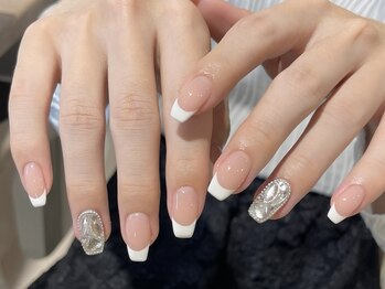 ビュー バイ ネオリーブ 用賀店(beau'r by neolive)/白フレンチ埋め尽くしm