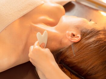 プラスボディサロン 津田沼店(PLUS BODY SALON)/かっさで首のリンパを流す