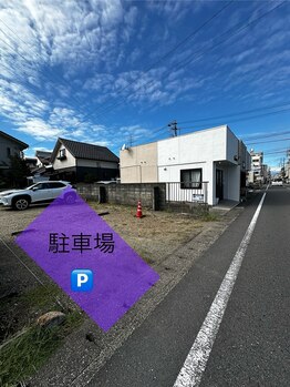 サロン マロウ(SALON Marrow)/【駐車場】はこちら。店舗南側。