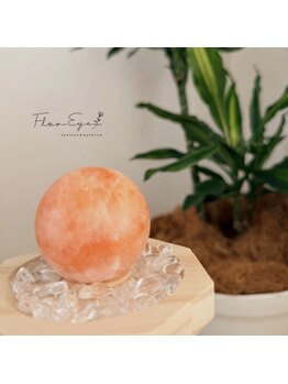 フローレイ 大矢知店(FlorEye)/入口に可愛い盛り塩