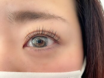 エミリア(EmiLia)/パリジェンヌラッシュリフト