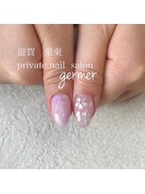 ジェルメ(germer)/紫ベースの桜ネイル！