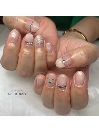 上品なリングネイル