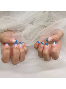 スピラ 上通店(Spira)/青フレンチネイル