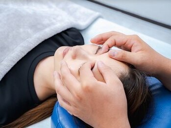 眼に特化した整体 アイケアLaBo大泉学園店[ヘッドスパ/首肩こり/骨盤矯正/小顔]/低周波施術[筋膜リリース]