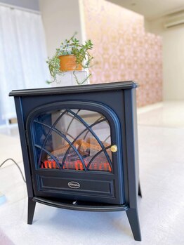 ミドリ(MIDORI)/暖炉風ファンヒーター