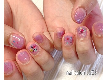 ルーチェ(LUCE)/押し花ネイル