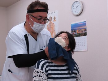 ツボノヤ整骨院/優しく可動域を広げます