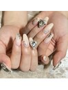 特大パーツの華やかネイル☆