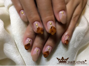 べっ甲逆Vフレンチネイル