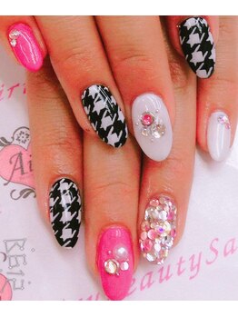 アイル ビューティーサロン(Airu Beauty Salon)/千鳥柄ネイル