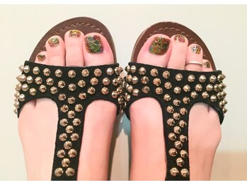 プライズアイリス アイラッシュ 池袋東口店(prize Iris eyelash)/スタッフネイル♪ブリーディング