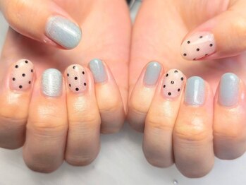 ネイルバイピヌ(nail by pinu)/ドットネイル