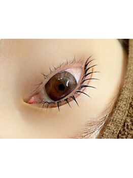 ナチュラル上品な目元にしたい