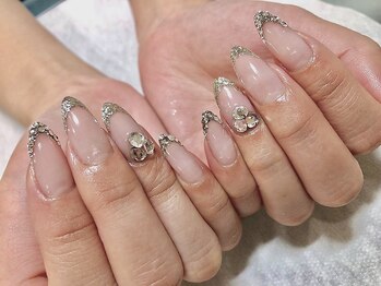 リッチネイル(Rich Nail)/スカルプでラメフレンチ