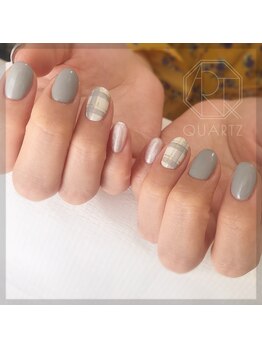 クオーツ(QUARTZ)/チェックネイル