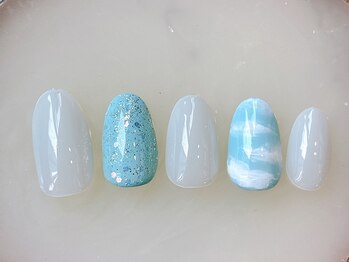 ブルースカイネイル