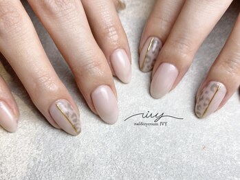 アイヴィー(IVY)/ニュアンスレオパード