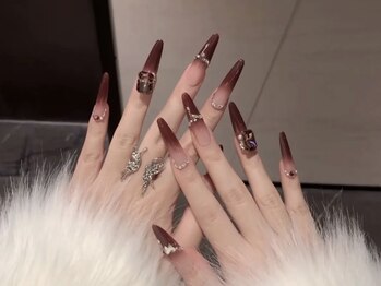 ミュウミュウ(miumiu)/冬限定ネイル特集