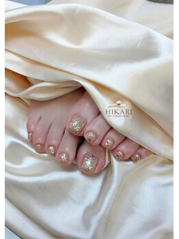 ヒカリセンター(HIKARI CENTER)の写真/夏を先取り！サンダルでも華やかに◎仕事柄ネイルをできない人も、足元からおしゃれに彩りませんか？