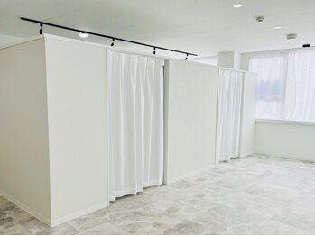 セレスティアラウンジ 平塚(CELESTIA LOUNGE)の写真/《平塚駅近》全室個室でご案内☆プライベート空間で、ごゆっくりお寛ぎください。