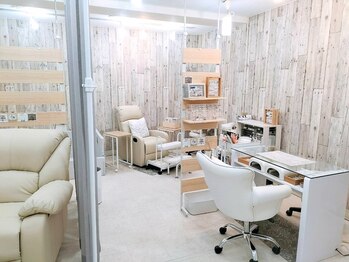 ネイル グラファー(Nail grapher)の写真/【朝8時半から営業♪】お子さんを見送ってからそのまま来店でネイルも◎ライフスタイルに合わせて通える!