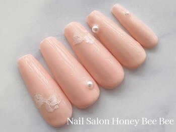 ハニービービー(Honey Bee Bee)/リボンレースネイル