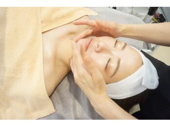 プリベンティブ ビューティー ティップス(Preventive Beauty Tips)/丁寧なフェイシャル施術