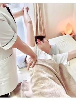 春日原りらくや整体院/肩こり×頭痛の改善はお任せ♪