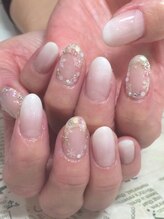 トータルサロン 白べぇーっ プラス/雪の結晶ネイル！