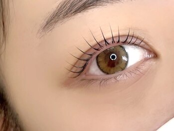 ミニョン 阪急梅田店(Minyon)の写真/【ビューラーいらずの"くるりんまつげ"に】自まつげを活かし、派手過ぎないのにキレイな目元に…♪