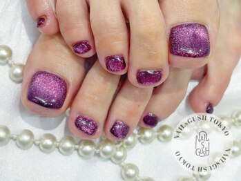 ネイルズガッシュトウキョウ 横浜西口店(NAILsGUSH TOKYO)の写真/おしゃれは足元から♪うるキラから派手かわいいまで挑戦できちゃう！イベントや旅行前にもおすすめ☆