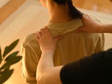 タイマッサージ 横浜/仕上げの肩揉みまで至福のひと時