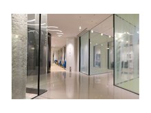 ジュアン バイ ジネン(Jeune by Jinen)の雰囲気(1F中央エレベーターにて2Fへ。右手奥がJeuneでございます。)