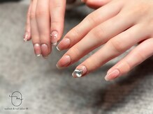 エム(M)/上品ワンホンネイル