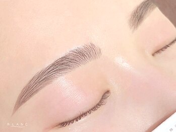 アイラッシュサロン ブラン イオンモール富士宮店(Eyelash Salon Blanc)の写真/【理想の黄金比で美人眉♪】左右差/お手入れでお悩みの方♪眉毛のコンプレックス解消！メイクアドバイス付