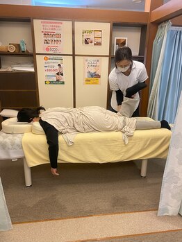 子育てママの整体サロン/施術の様子