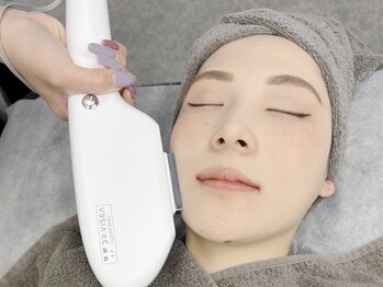 クラウン(CROWN)の写真/美容効果抜群のジェルを使用しながらの脱毛でお肌も綺麗に！うぶ毛へのアプローチにも◎で化粧ノリUP！！