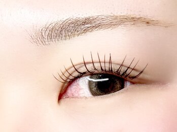 ラフェドゥラボーテ(La fee de la beaute)の写真/【ぱっちり印象的な目元を】初めての方も安心のヒアリングと抜群のデザイン力◎マツエク￥4950～